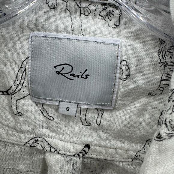 Rails Women’s Small Linen‎ Blend Button Down Shirt White Tiger Print Casual - Picture 8 of 9